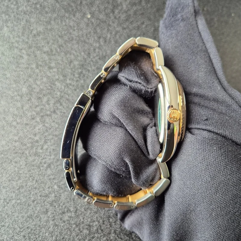 Thumb Datejust 36 Rolesor Yellow Fluted / Oyster / Champagne Diamonds