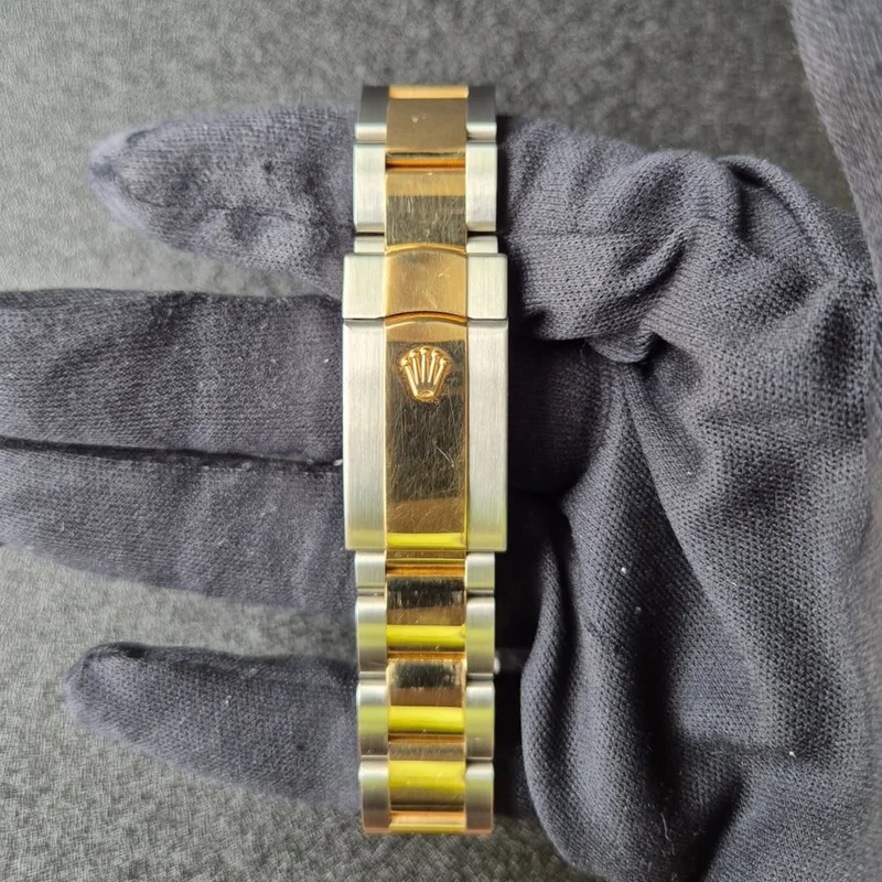 Thumb Datejust 36 Rolesor Yellow Fluted / Oyster / Champagne Diamonds