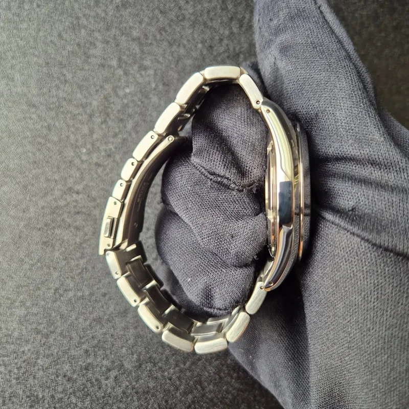 Thumb Quartz Titanium / Silver / Bracelet