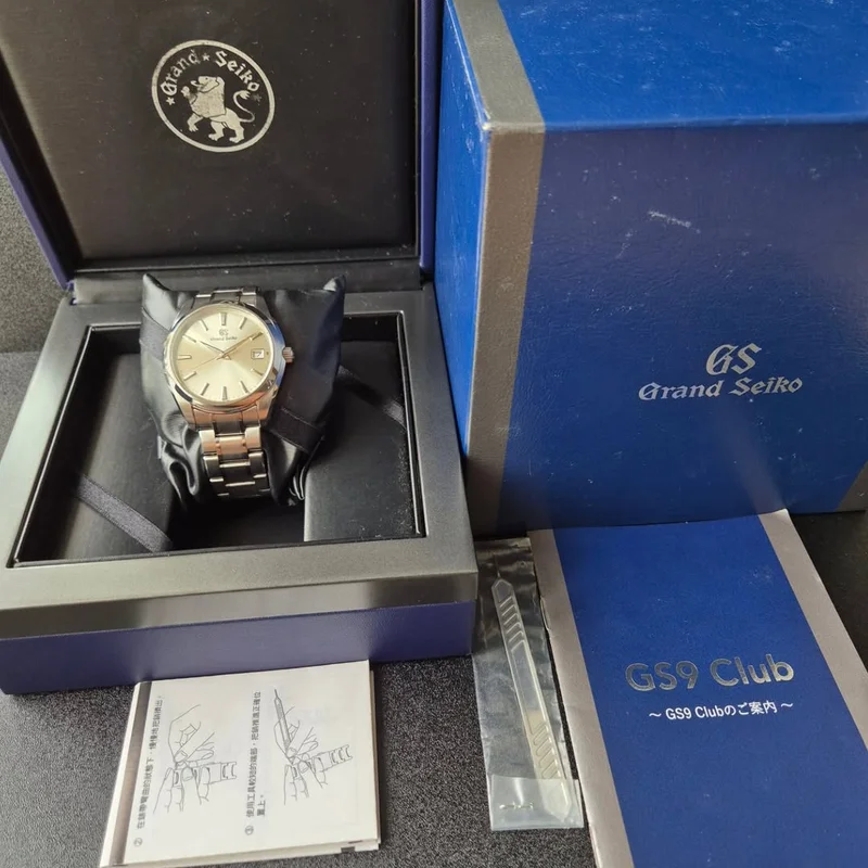 Thumb Quartz Titanium / Silver / Bracelet