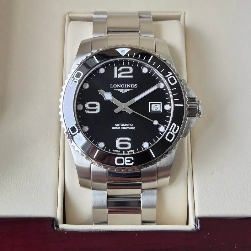 HydroConquest 41 Automatic Stainless Steel / Ceramic / Black / Bracelet