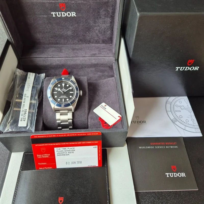 Thumb Heritage Black Bay Blue Manufacture / Bracelet