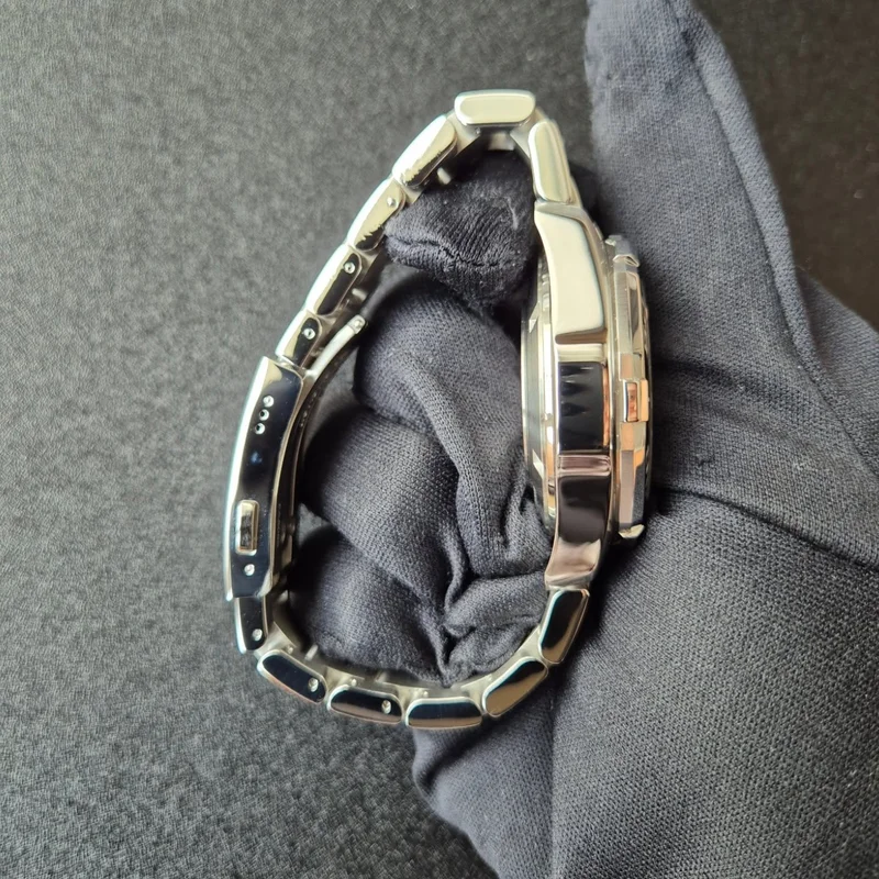 Thumb Aquaracer 300M Calibre 16 43 Stainless Steel / Black / Bracelet