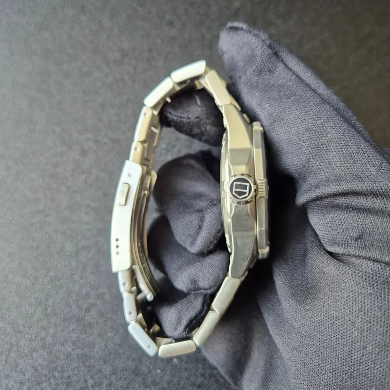 Thumb Aquaracer 500M Calibre 5 43 Stainless Steel / Black / Bracelet