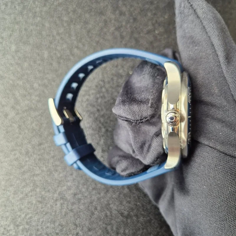 Thumb Seamaster Diver 300M Master Co-Axial 42 Stainless Steel / Grey / Rubber