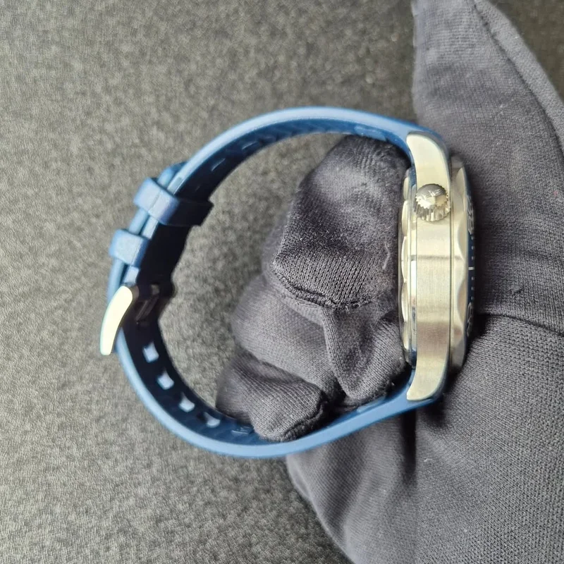 Thumb Seamaster Diver 300M Master Co-Axial 42 Stainless Steel / Grey / Rubber