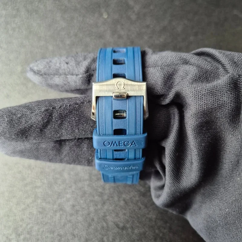 Thumb Seamaster Diver 300M Master Co-Axial 42 Stainless Steel / Grey / Rubber