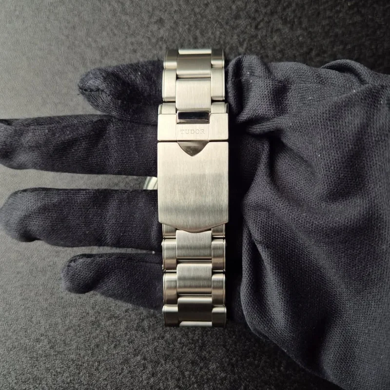 Thumb Heritage Black Bay Steel Manufacture / Bracelet