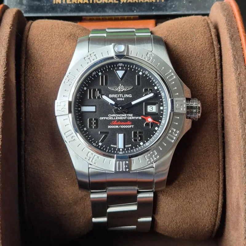 Avenger II Seawolf Stainless Steel / Tungsten Gray / Bracelet