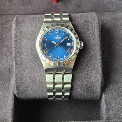 Royal Date 28 Stainless Steel / Blue - Roman