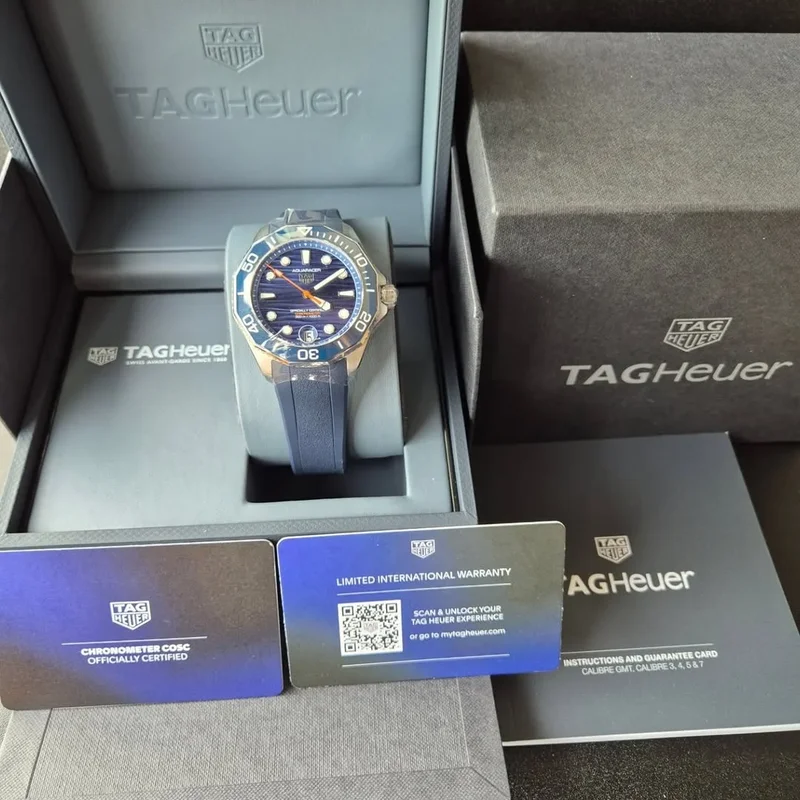 Thumb Aquaracer Professional 300 Blue Stainless Steel / Rubber