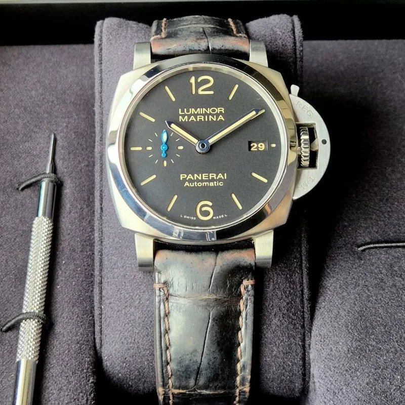 Luminor 1950 42 3 Days Automatic Stainless Steel / Black