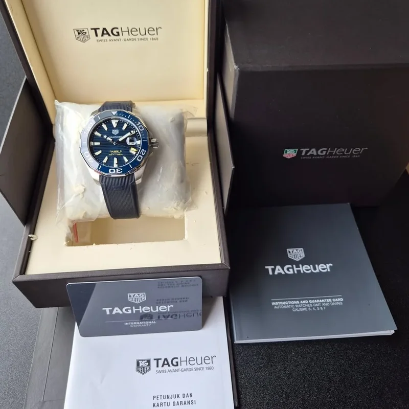 Thumb Aquaracer 300M Calibre 5 43 Stainless Steel / Blue / Steel