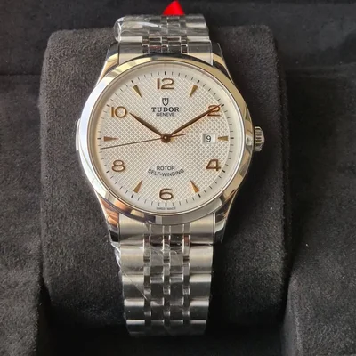 1926 41 Stainless Steel / Silver