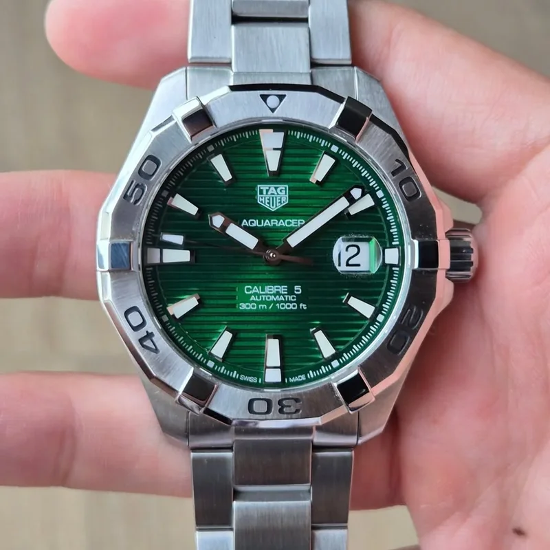 Aquaracer 300M Calibre 5 43 Stainless Steel / Green / Bracelet