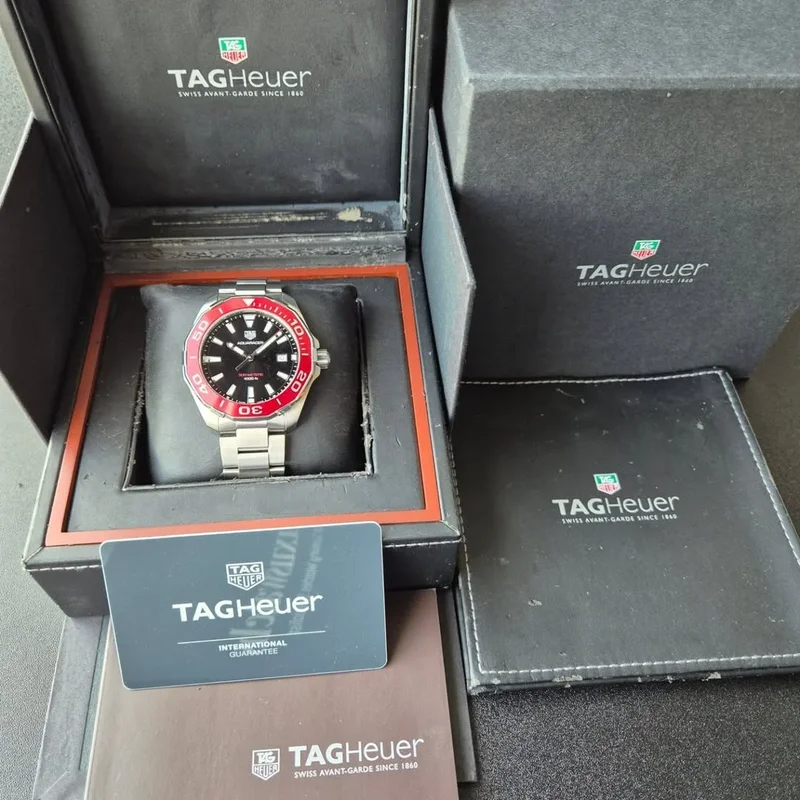 Thumb Aquaracer 300M Quartz 43 Stainless Steel / Black / Red / Bracelet