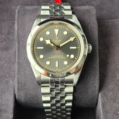 Black Bay 41 Stainless Steel / Black / Bracelet