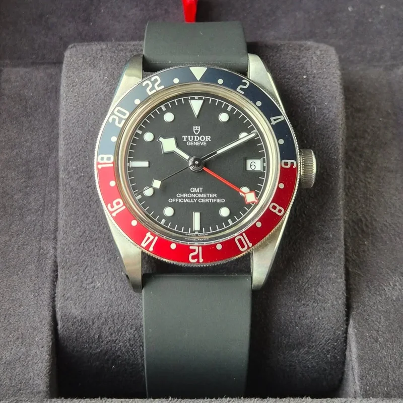 Black Bay GMT Stainless Steel / Black / Pepsi / Fabric