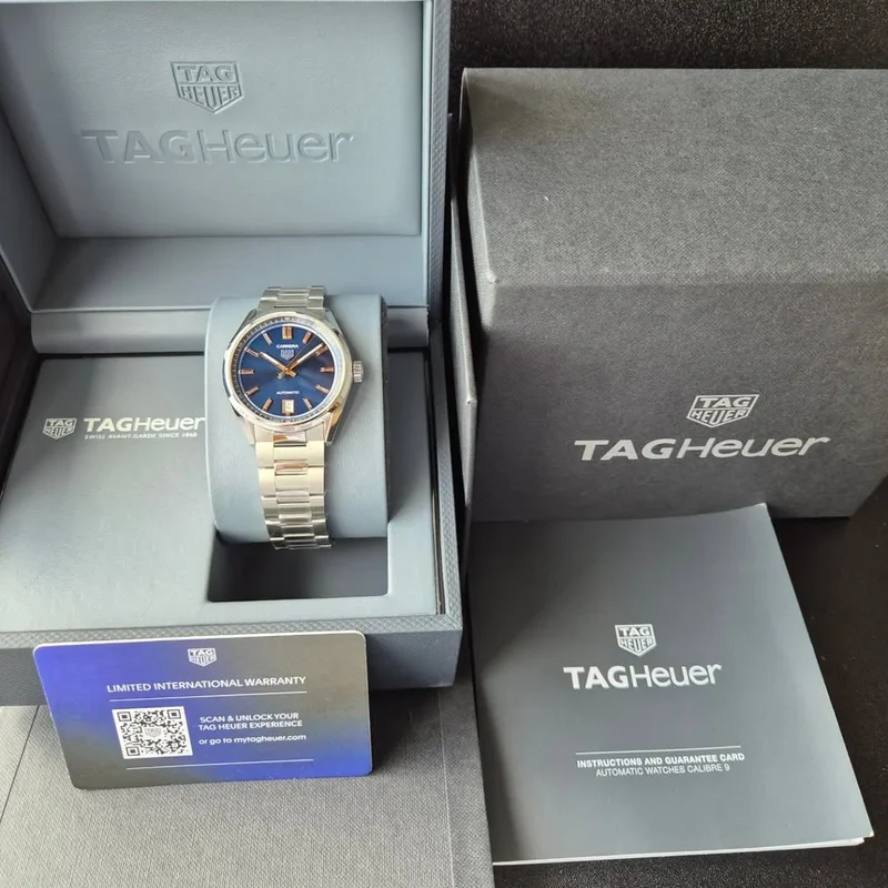 Thumb Carrera Date 36 Stainless Steel / Blue