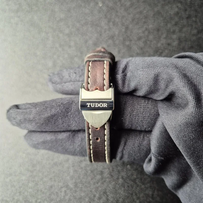 Thumb 1926 28 Stainless Steel / Silver / Strap