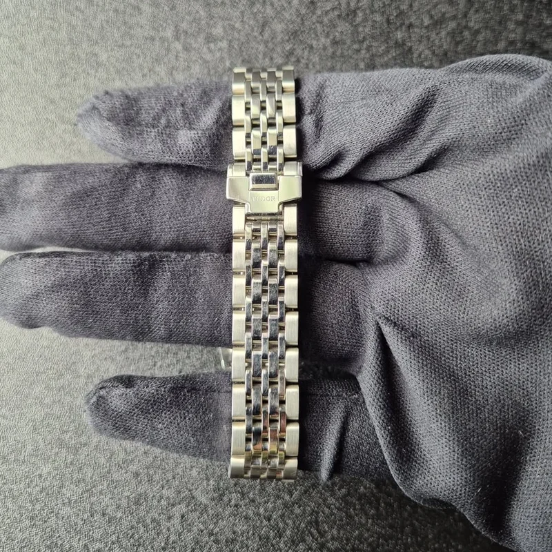 Thumb 1926 28 Stainless Steel / Opaline