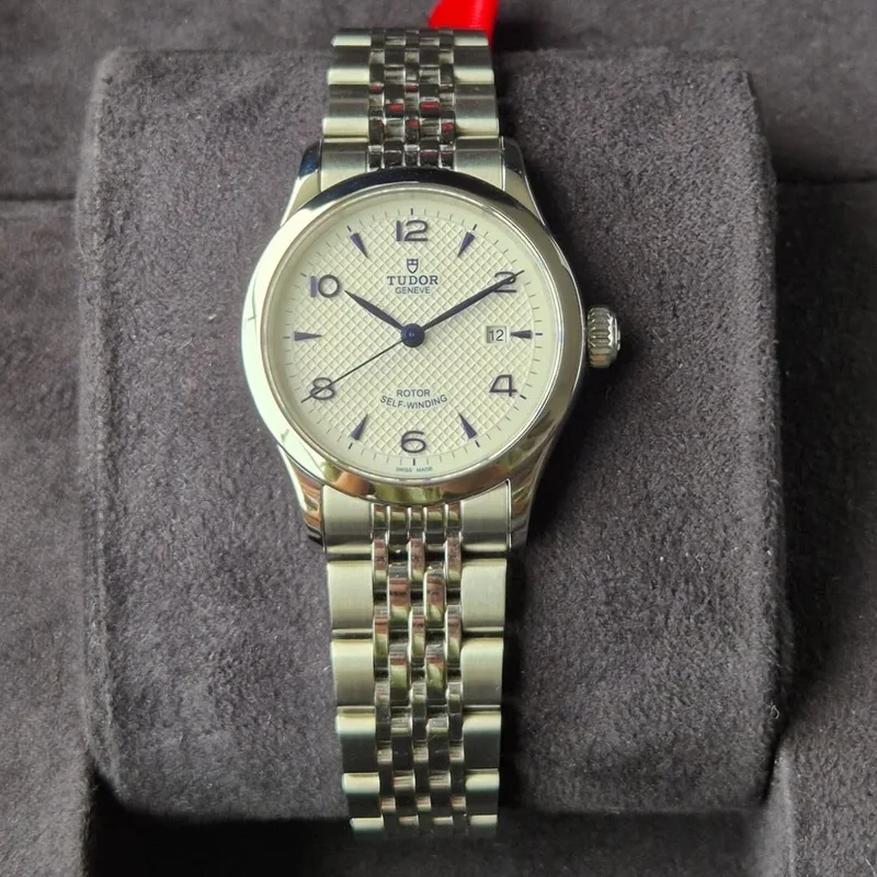 1926 28 Stainless Steel / Opaline