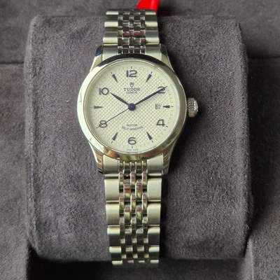 1926 28 Stainless Steel / Opaline