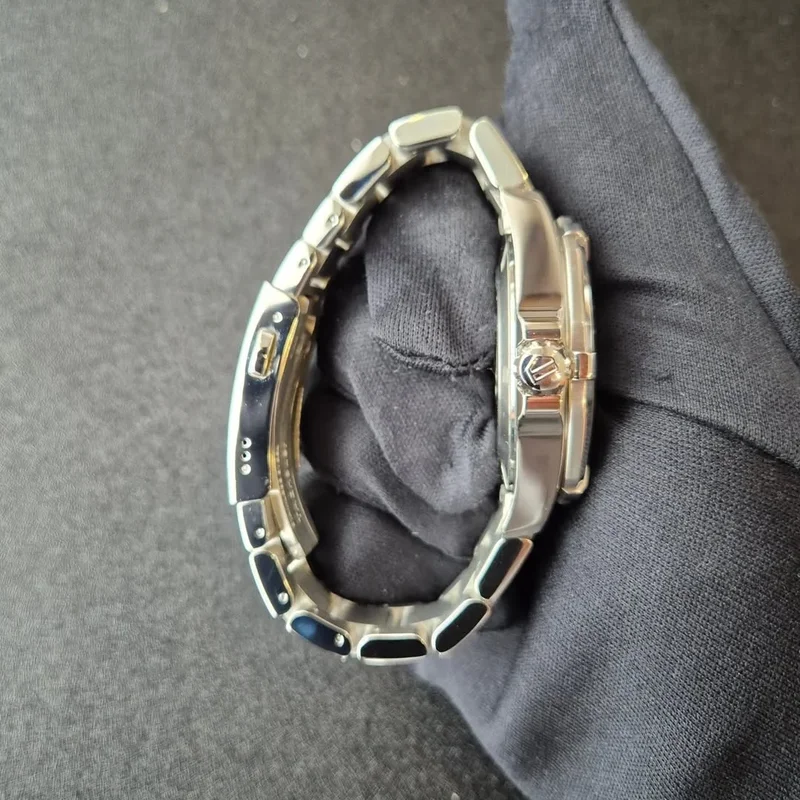 Thumb Aquracer 300M Calibre 5 43 Stainless Steel / White / Bracelet