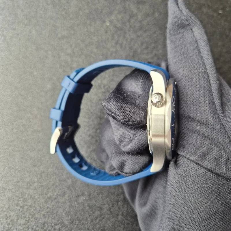 Thumb Seamaster Diver 300M Master Co-Axial 42 Stainless Steel / Blue  / Rubber