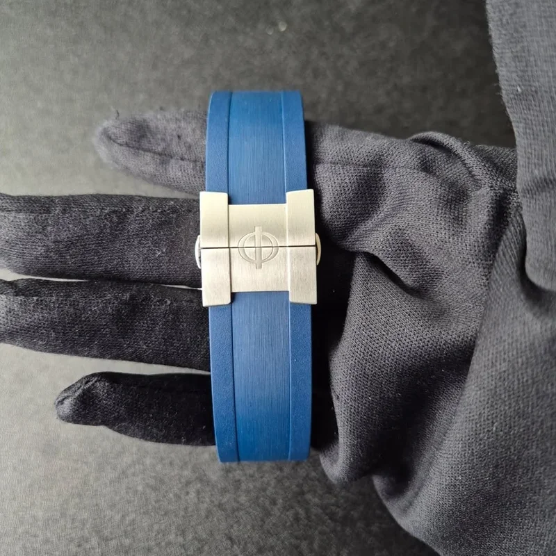 Thumb Riviera 42 Stainless Steel Blue / Rubber