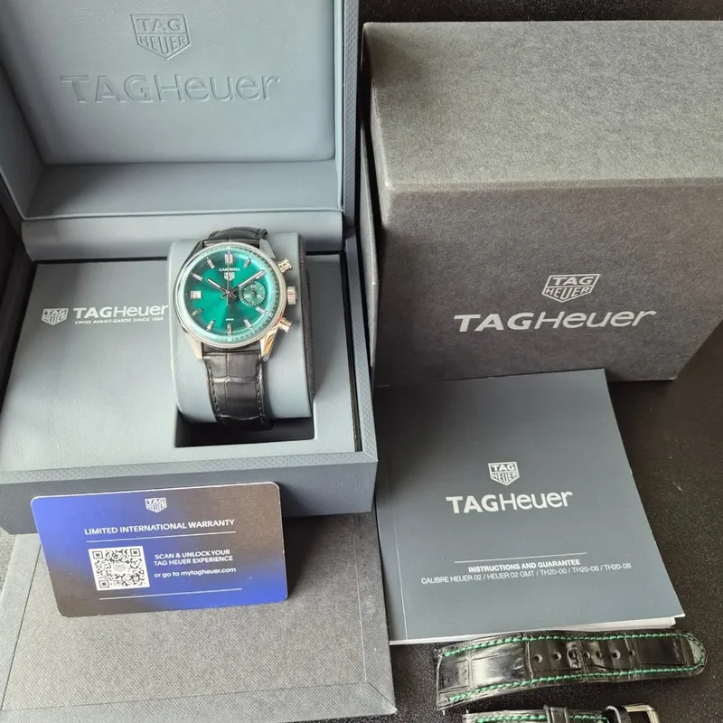 Thumb Carrera Chronograph Stainless Steel / Green