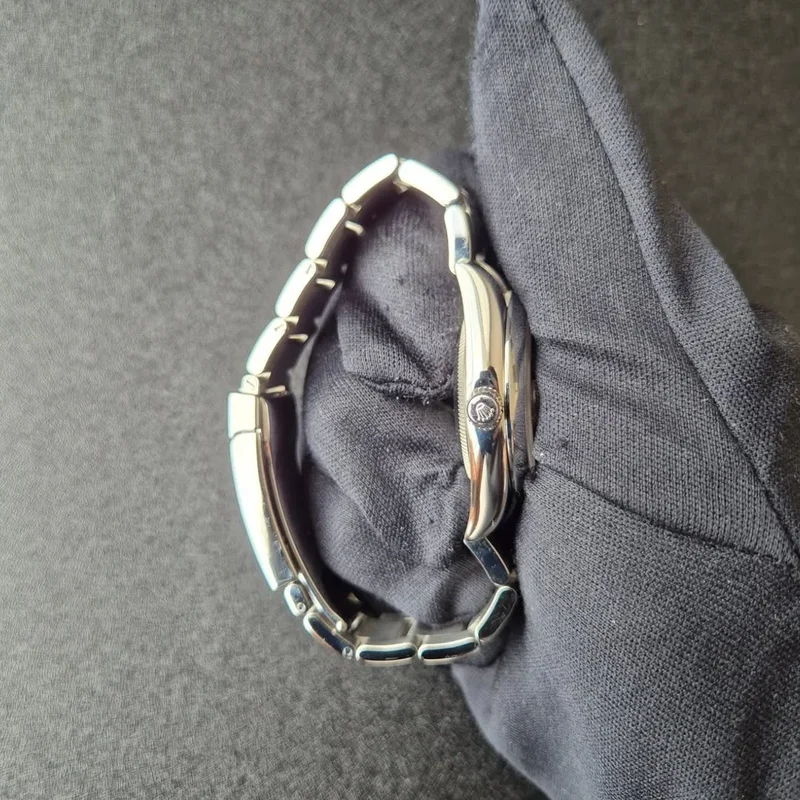 Thumb Oyster Perpetual Date 34 Stainless Steel Domed / Oyster / Black