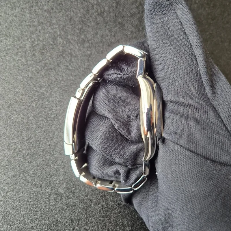 Thumb Oyster Perpetual Date 34 Stainless Steel Domed / Oyster / Black