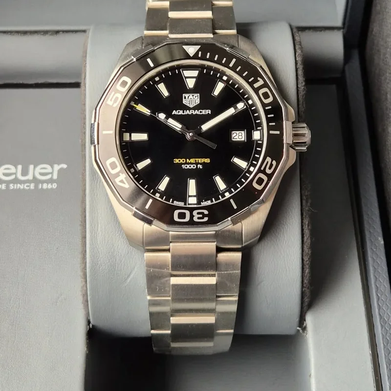 Aquaracer 300M Quartz 43 Stainless Steel / Black / Bracelet