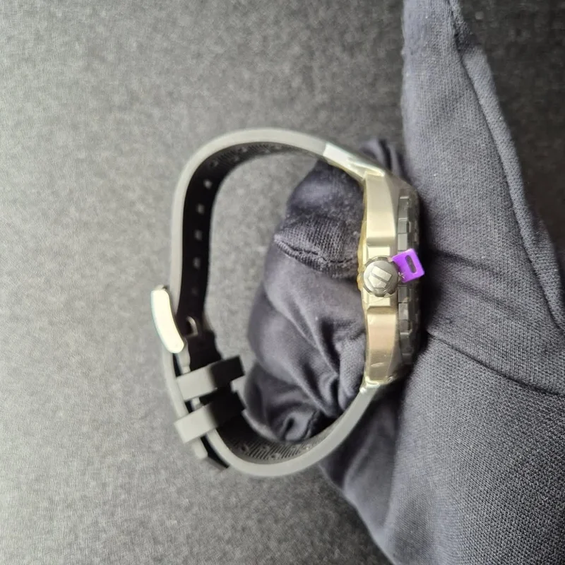 Thumb Formula 1 Quartz 41 Stainless Steel / Black / Rubber