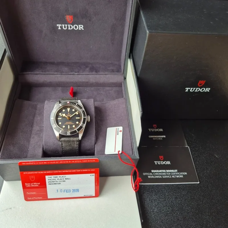 Thumb Heritage Black Bay Black Manufacture / Strap