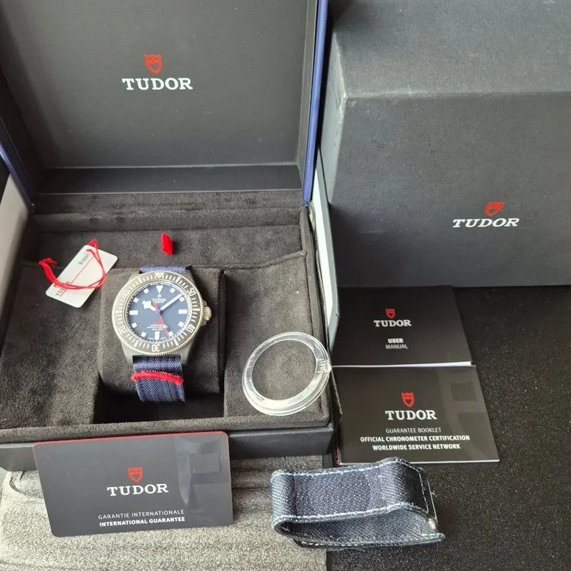 Thumb Pelagos FXD Alinghi Red Bull Racing