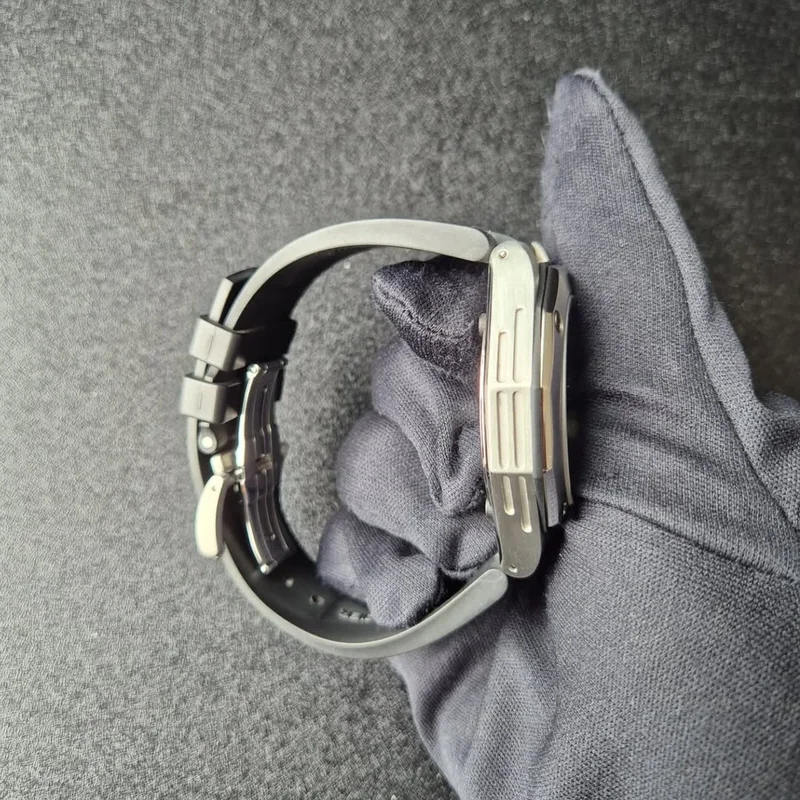 Thumb Riviera XXL Magnum Automatic Stainless Steel / Black / Rubber