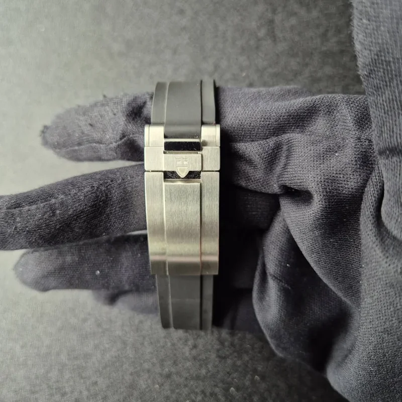 Thumb Black Bay Fifty-Four Stainless Steel / Black / Rubber