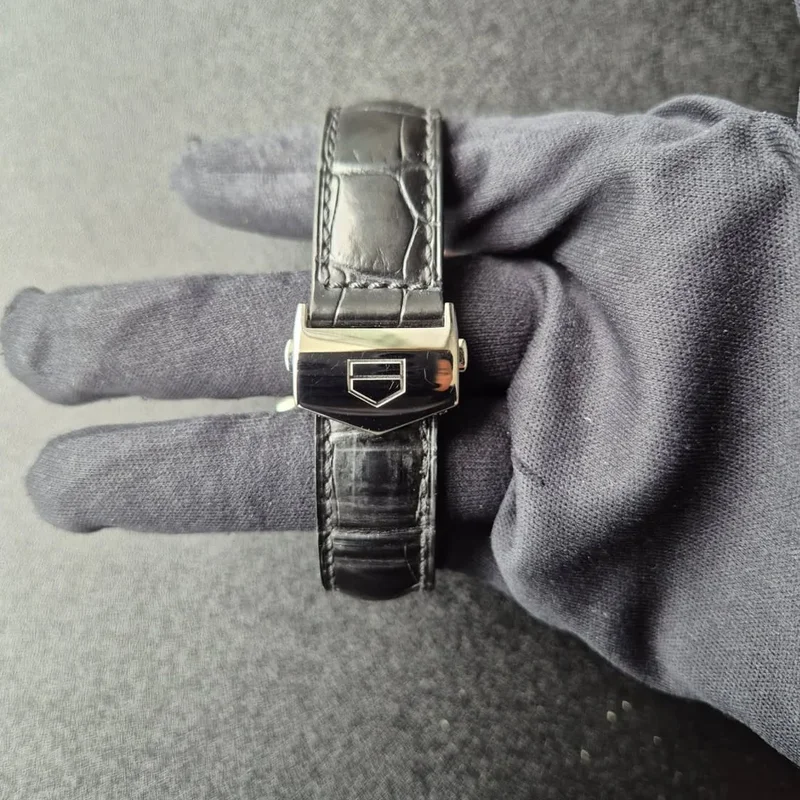 Thumb Calibre 16 41 Stainless Steel / Black / Alligator