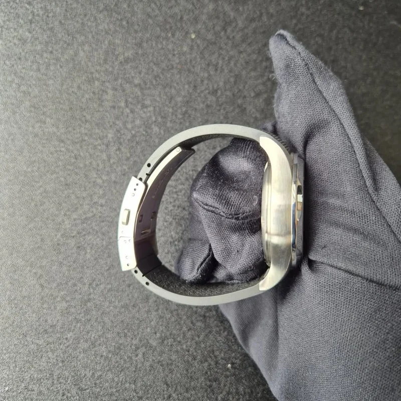 Thumb Conquest V.H.P. GMT 41 Stainless Steel / Black / Rubber