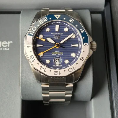 Aquaracer Professional 300 GMT Stainless Steel / Blue / Bracelet