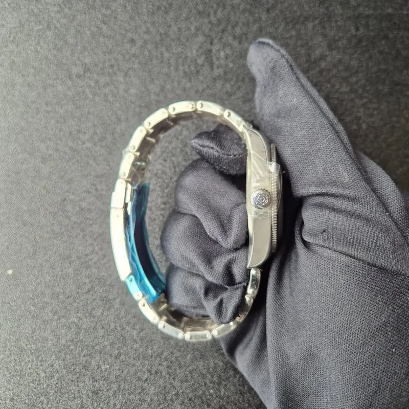 Thumb Black Bay Fifty-Eight Stainless Steel Burgundy