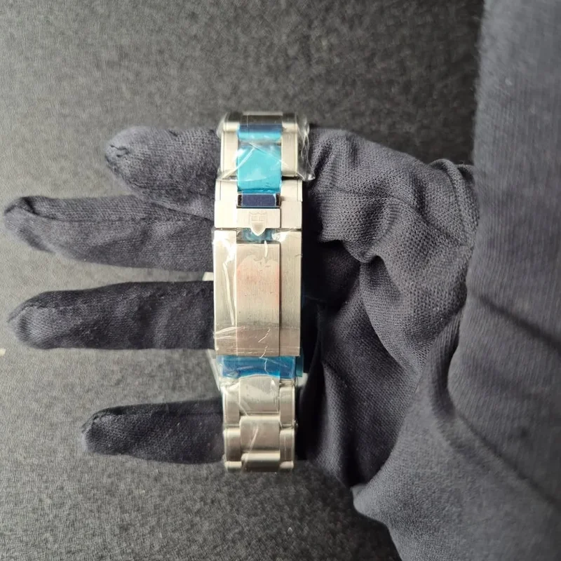 Thumb Black Bay Fifty-Eight Stainless Steel Burgundy