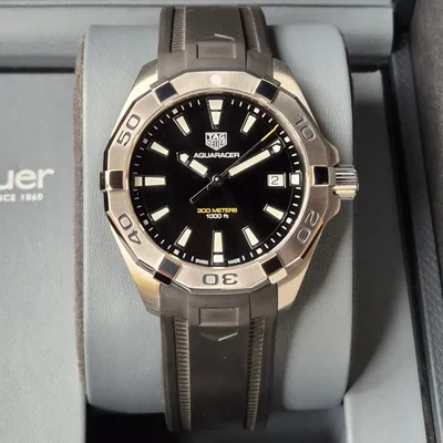 Aquaracer Quartz 300M 41 Stainless Steel / Black / Rubber