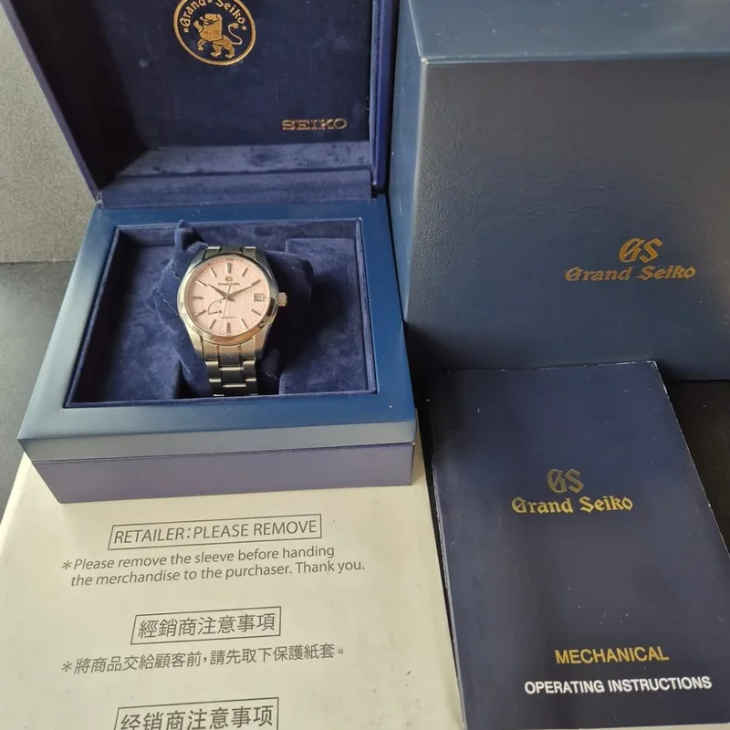 Thumb Spring Drive Titanium SBGA497 'Pink Snowflake'