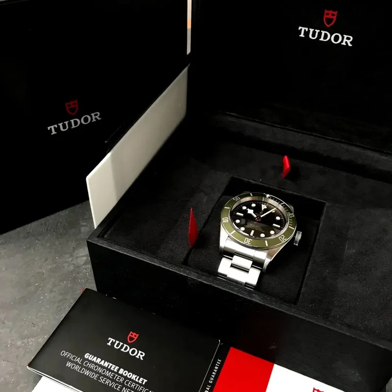 Thumb Black Bay Green Manufacture / Bracelet / Harrods