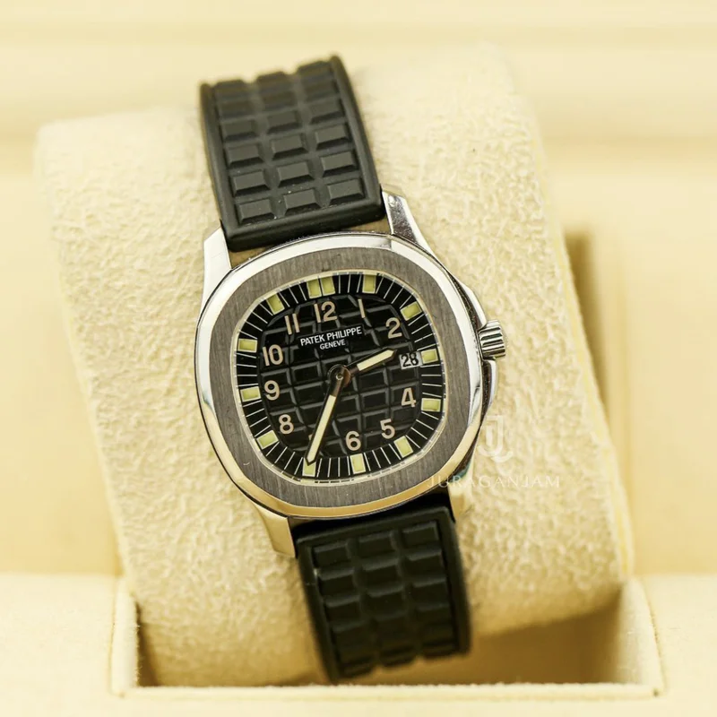 Aquanaut 5067 Stainless Steel / Black