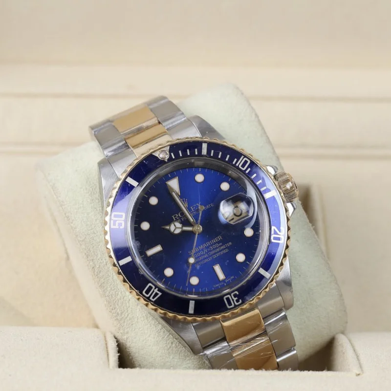 Submariner Date 16613 Blue Tritium