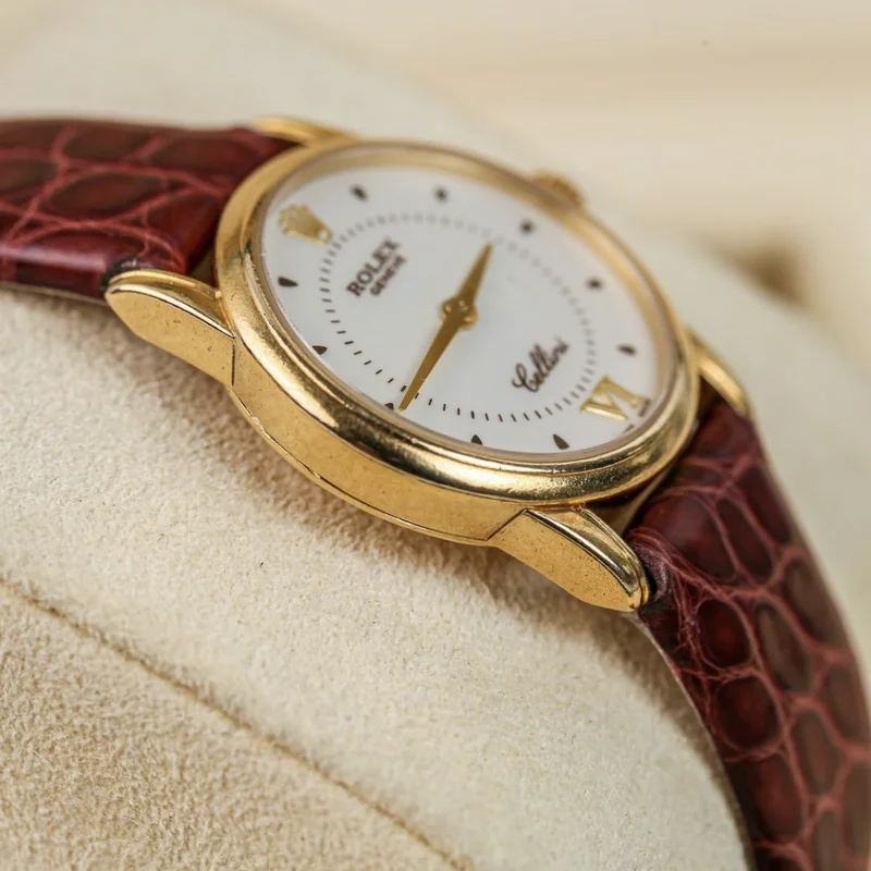 Thumb Cellini 26 / 18K Yellow Gold / White